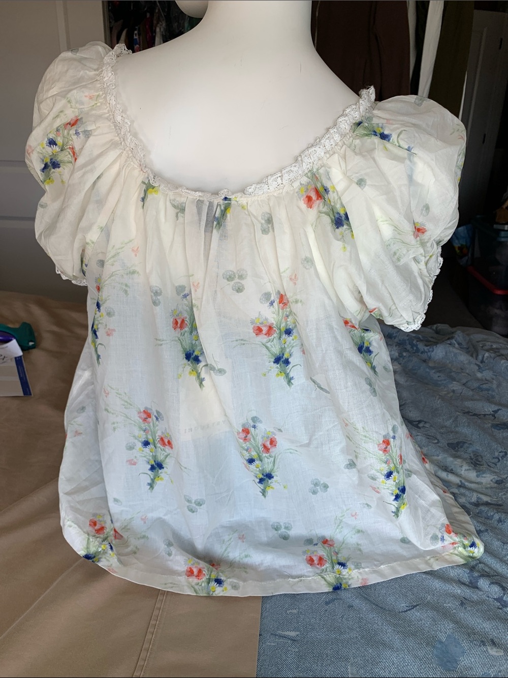 INDUSTRY Floral Puff-Sleeve Peasant Blouse with Lace Trim - Picture 2 of 7